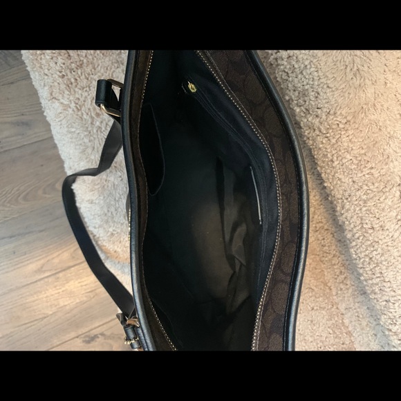 COACH PURSE - Picture 4 of 4